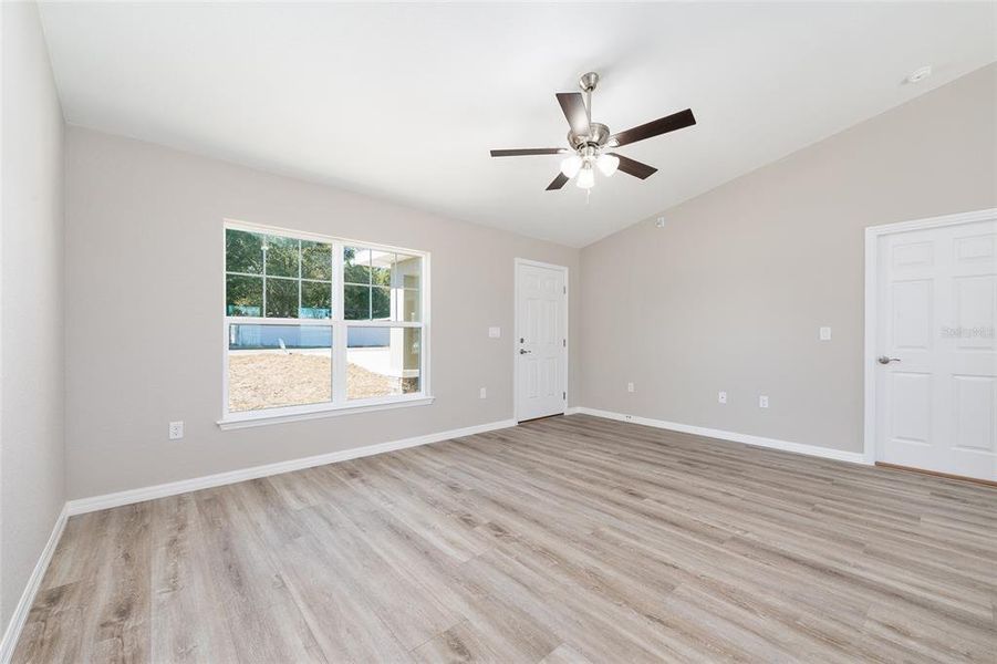 Spacious, unfurnished interior of a new home in , Summerfield (Image 16).