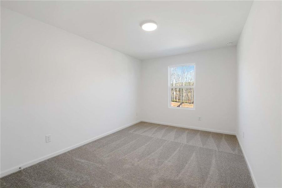 Spacious, unfurnished interior of a new home in The Pointe at Heron Bay, Locust Grove (Image 18).