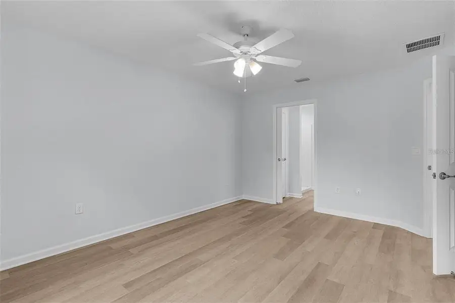 Spacious, unfurnished interior of a new home in , Ocklawaha (Image 27). Spacious, unfurnished interior of a new home in , Ocklawaha (Image 27).