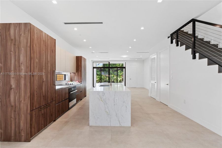 Image 36 of a home in .