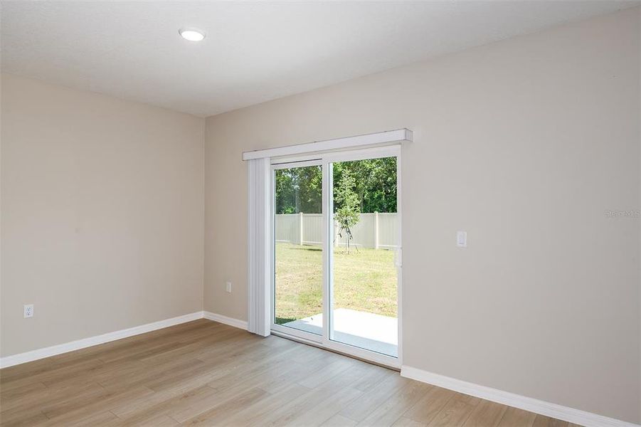 Spacious, unfurnished interior of a new home in Pasadena Ridge, Zephyrhills (Image 15).
