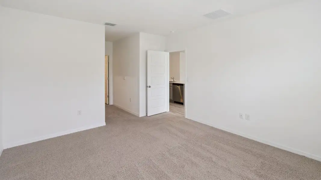 Representative unfurnished interior of a home built from the Aria by D.R. Horton in James Landing, Leesburg (Image 14).