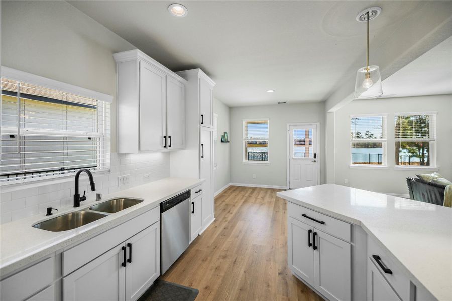 Furnished interior view inside a new home in Lakes at Crockett Martin, Conroe (Image 31). Furnished interior view inside a new home in Lakes at Crockett Martin, Conroe (Image 31).