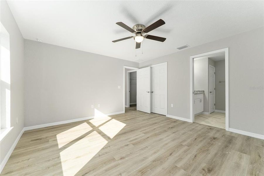Spacious, unfurnished interior of a new home in , Ocala (Image 15).