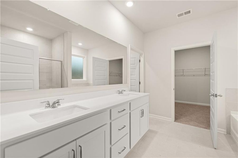 Furnished interior view inside a new home in Kingston Ranch at Lake Oconee, Buckhead (Image 10).