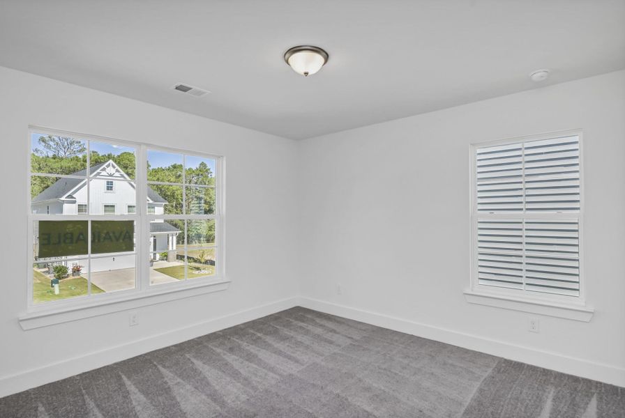 Spacious, unfurnished interior of a new home in Ashton Lakes, Lexington (Image 33).