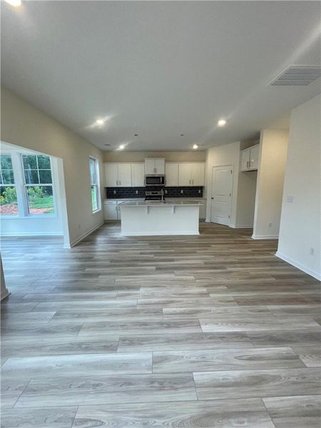 Image 41 of a home in Springwood Grove.