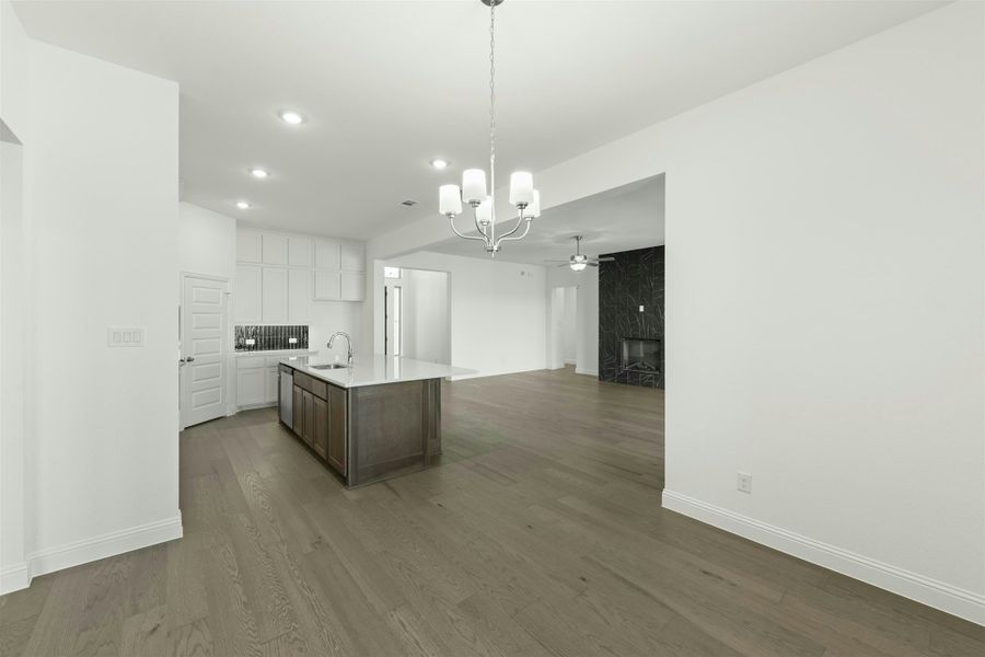 Spacious, unfurnished interior of a new home in Berkshire Estates, Mesquite (Image 20).