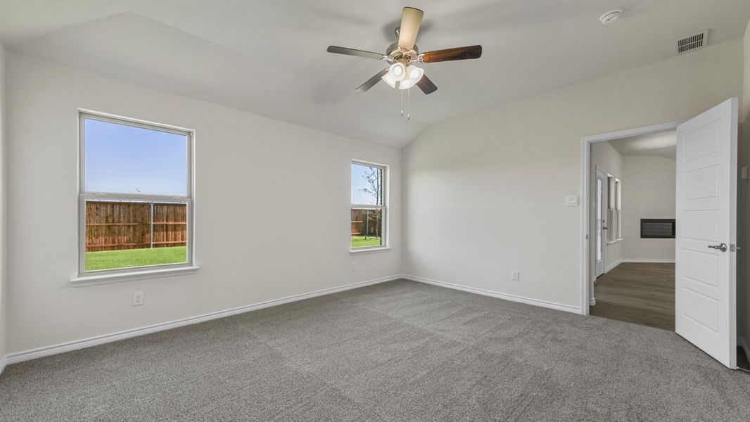 Spacious, unfurnished interior of a new home in Liberty Crossing, Royse City (Image 21).