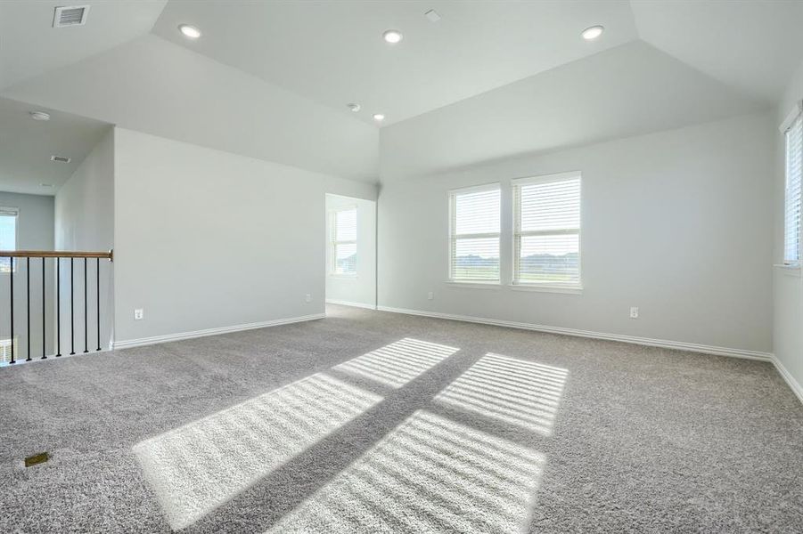 Spacious, unfurnished interior of a new home in Lilyana, Celina (Image 25).