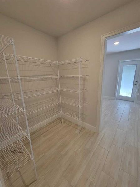 Spacious, unfurnished interior of a new home in , Ocala (Image 24).