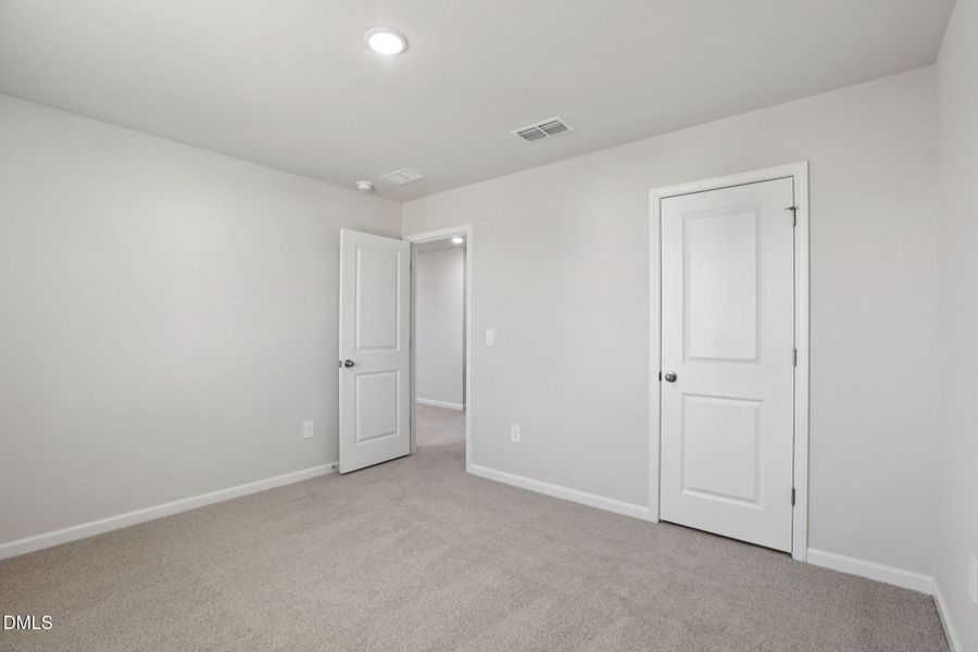 19-web-or-mls-Raleigh- River Glen-36 Hof