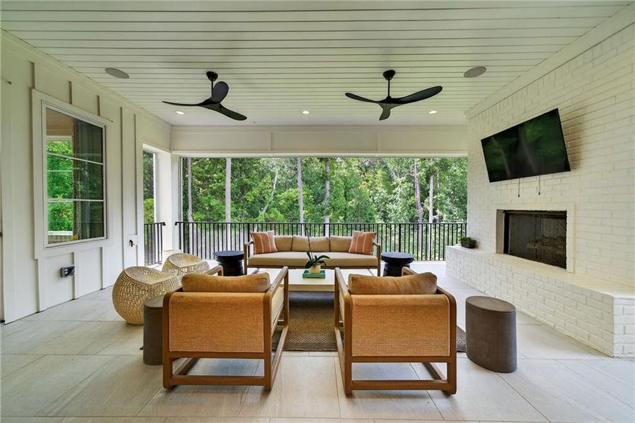 Furnished interior view inside a new home in , Alpharetta (Image 37). Furnished interior view inside a new home in , Alpharetta (Image 37).