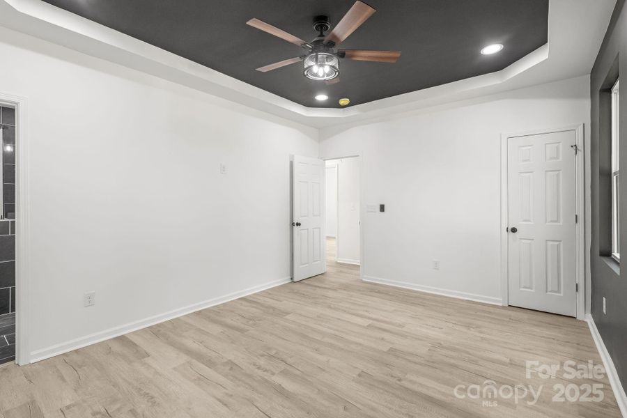 Spacious, unfurnished interior of a new home in , Shelby (Image 34).