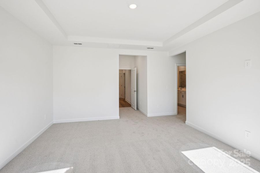 Photo is not of the actual home, but is an inspirational photo of builder’s model home and may depict options, furnishings, and/or decorator features that are not included Photo is not of the actual home, but is an inspirational photo of builder’s model home and may depict options, furnishings, and/or decorator features that are not included