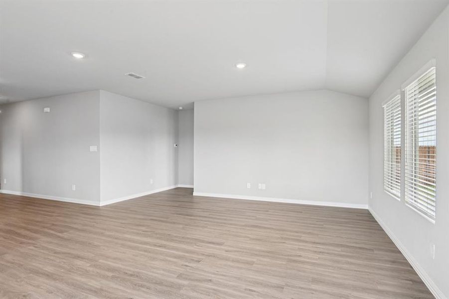 Spacious, unfurnished interior of a new home in River Ridge, Crandall (Image 37). Spacious, unfurnished interior of a new home in River Ridge, Crandall (Image 37).
