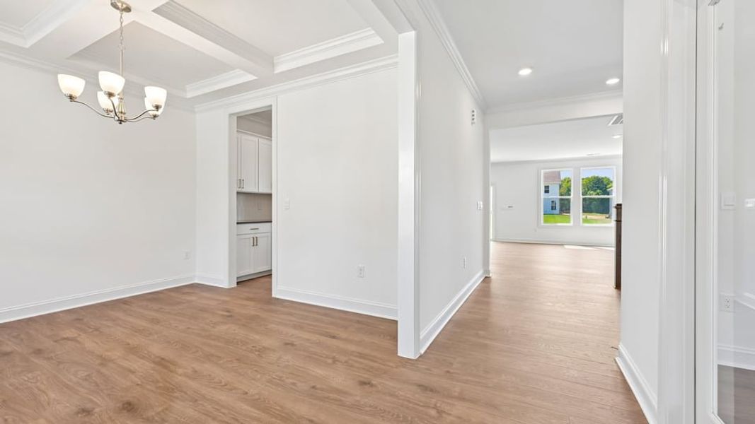 Spacious, unfurnished interior of a new home in Eagle Creek, Fuquay Varina (Image 15).