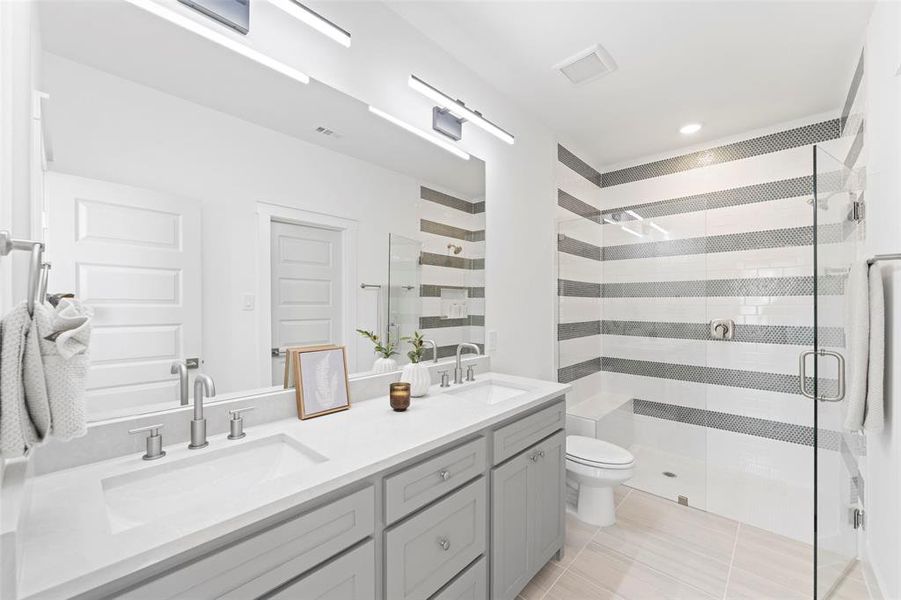 Furnished interior view inside a new home in , Glenn Heights (Image 19). Furnished interior view inside a new home in , Glenn Heights (Image 19).