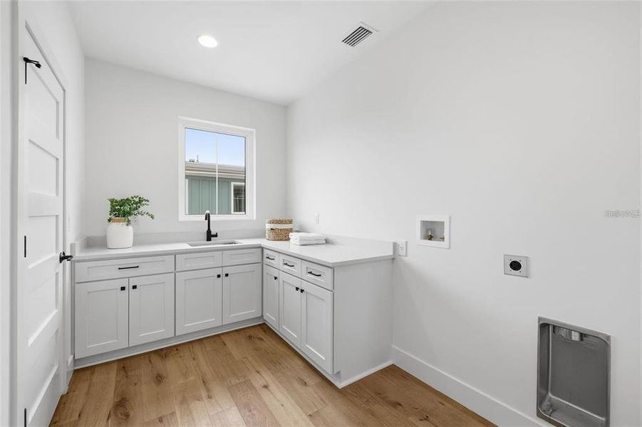 Furnished interior view inside a new home in , Tampa (Image 32).