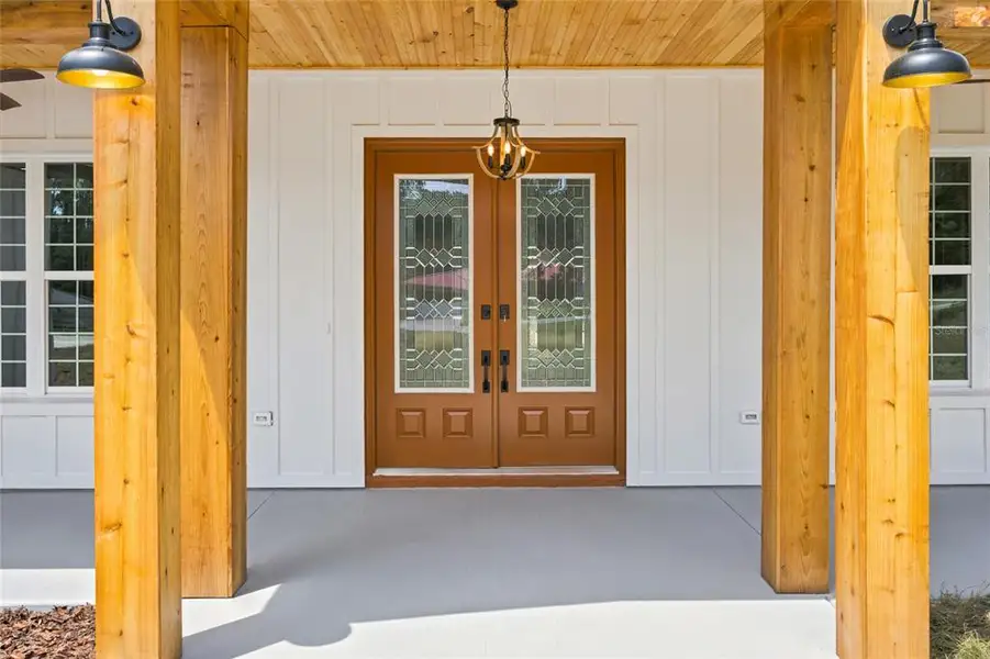 Exterior details and patio area of a home in , Ocala (Image 30). Exterior details and patio area of a home in , Ocala (Image 30).