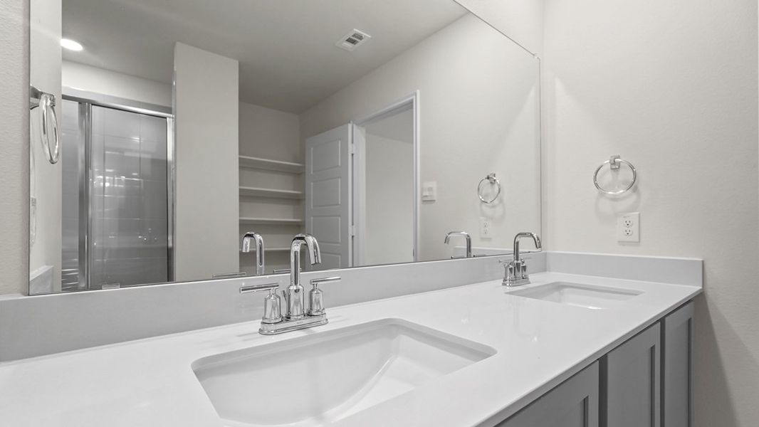 Close-up of interior finishes inside a home in Woodcreek, Fate (Image 8).