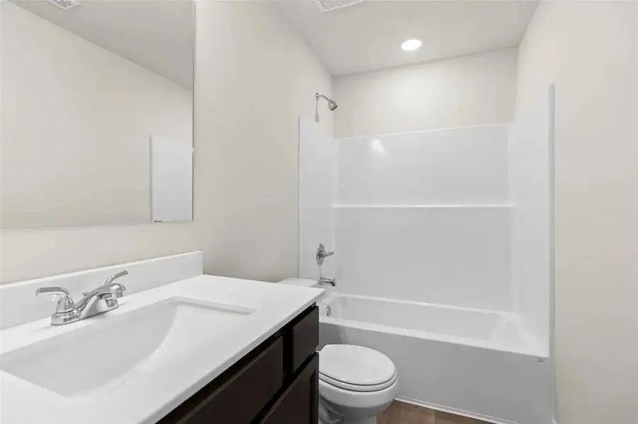 Furnished interior view inside a new home in Ladera Creek, Conroe (Image 3). Furnished interior view inside a new home in Ladera Creek, Conroe (Image 3).