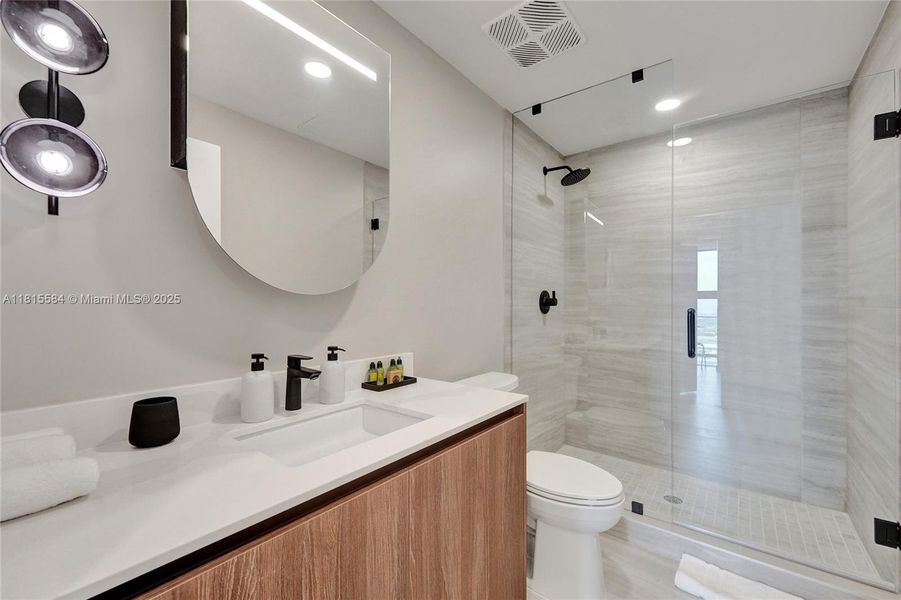 Furnished interior view inside a new home in 72 Park, Miami (Image 17).