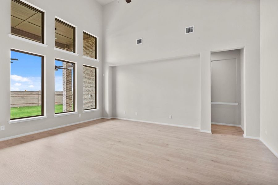 Spacious, unfurnished interior of a new home in Bridgeland, Cypress (Image 17).
