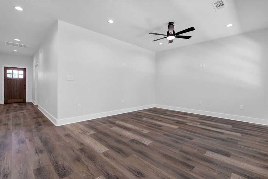 Image 10 of a home in . Image 10 of a home in .