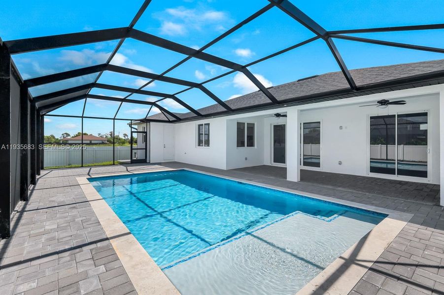Exterior details and patio area of a home in , Cape Coral (Image 22).