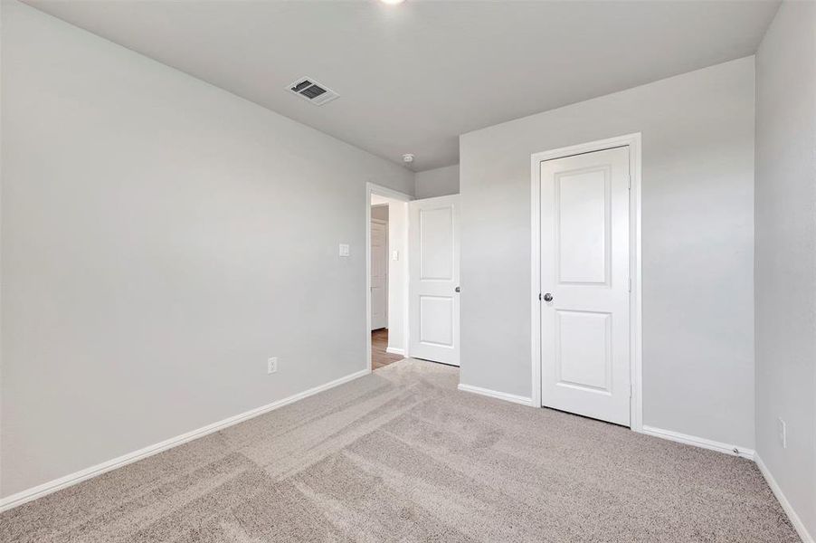 Spacious, unfurnished interior of a new home in Lane Ranch, Sanger (Image 21).