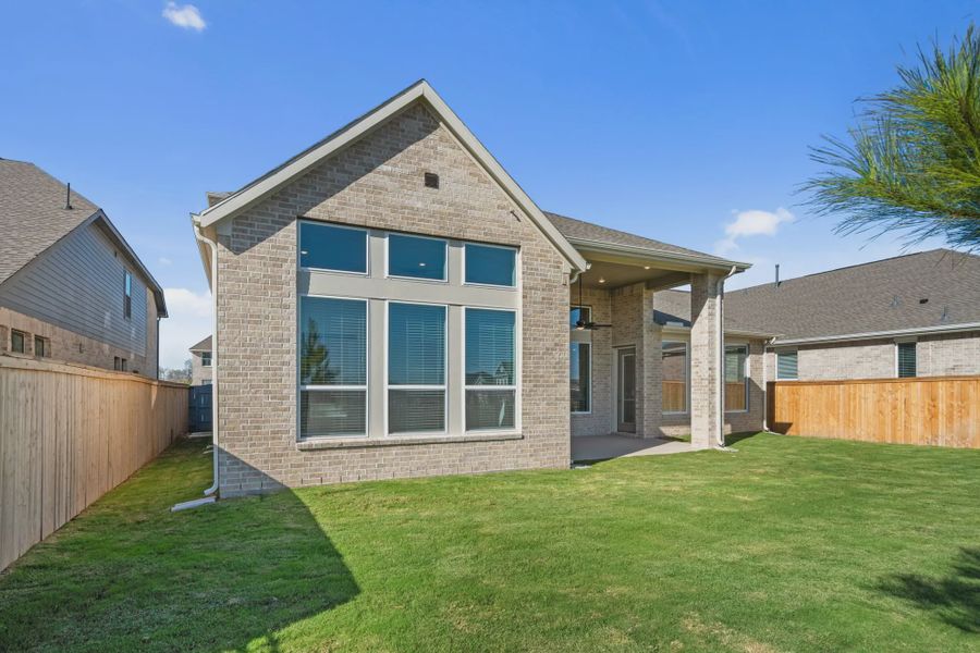 Representative exterior details of a home built from the Rivercrest by Chesmar Homes in Fulshear Lakes, Fulshear (Image 36).