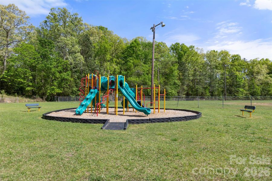 Community amenities in , Lancaster (Image 31). Community amenities in , Lancaster (Image 31).