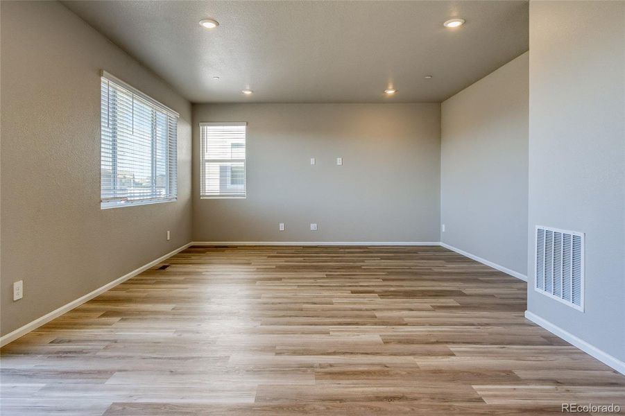 Spacious, unfurnished interior of a new home in Buffalo Highlands: The Flora Collection, Commerce City (Image 23).