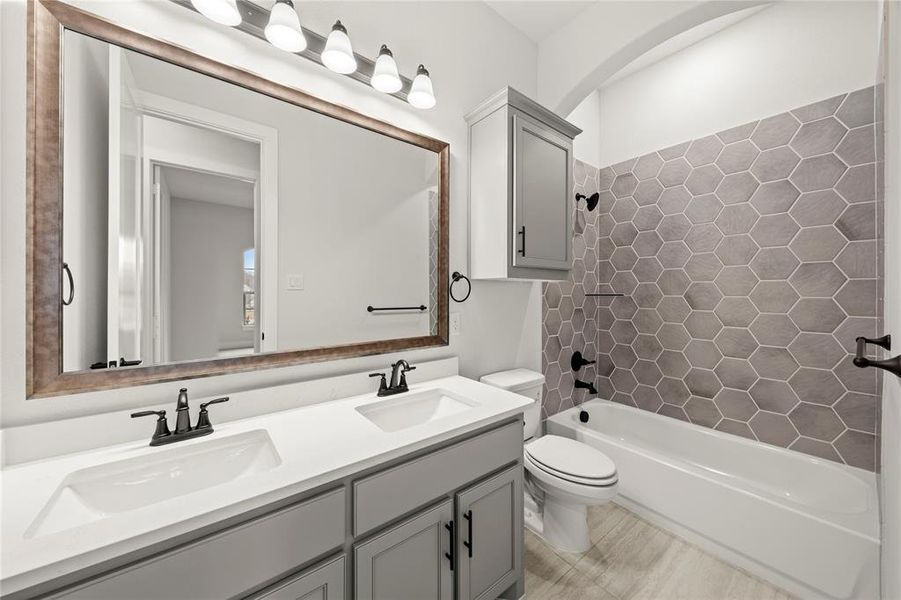 12. 160 Waterview - 2ND Bath