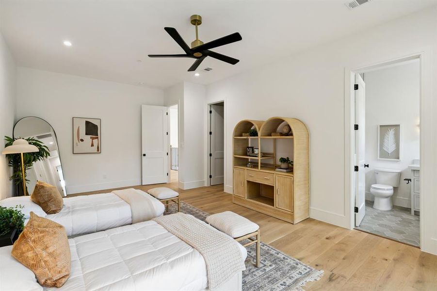 Furnished interior view inside a new home in , Dallas (Image 5).