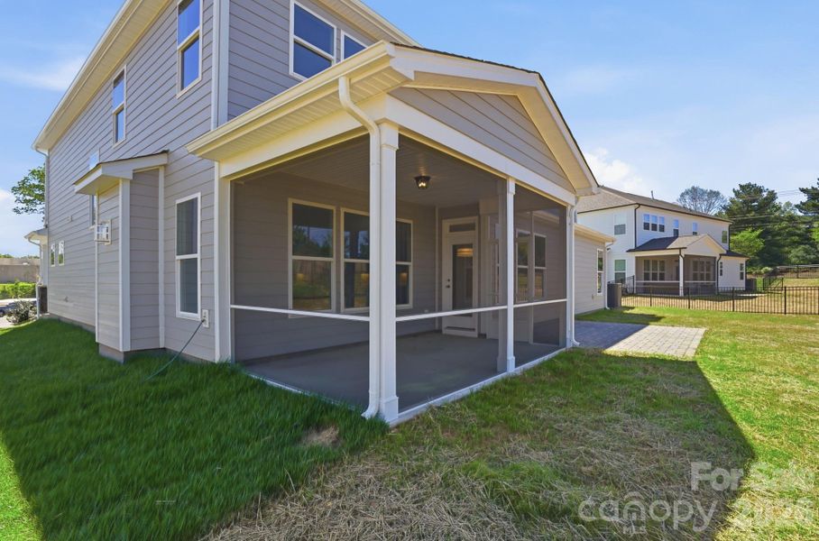 Exterior details and patio area of a home in Robinson Oaks, Gastonia (Image 3).