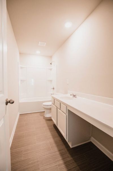Representative unfurnished interior of a home built from the Turnbridge by Piedmont Residential in Hampton Ridge, Jefferson (Image 22).