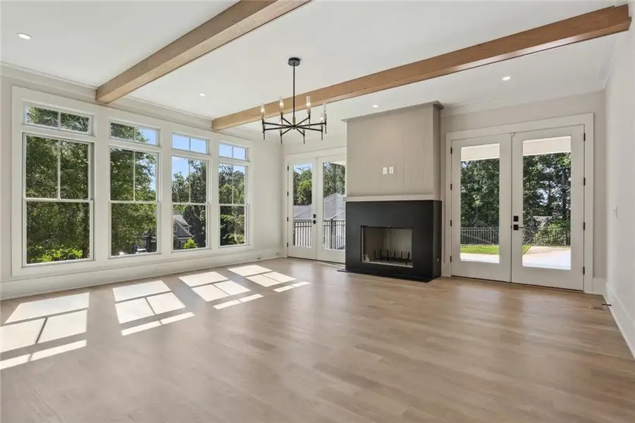 Spacious, unfurnished interior of a new home in , Sandy Springs (Image 14).