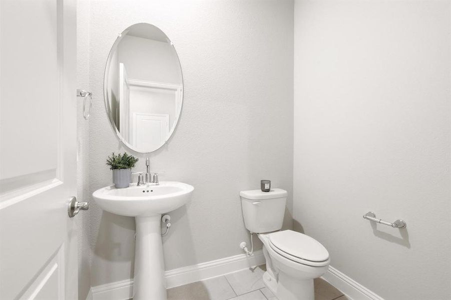 Furnished interior view inside a new home in Westmoor, Sherman (Image 11).