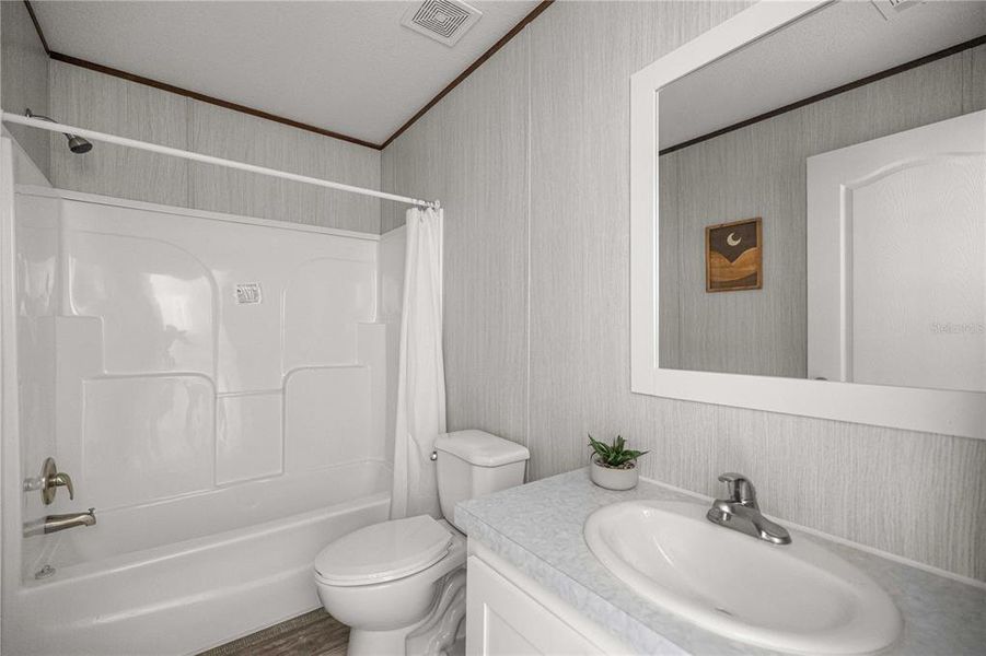 Furnished interior view inside a new home in , Ocklawaha (Image 11).