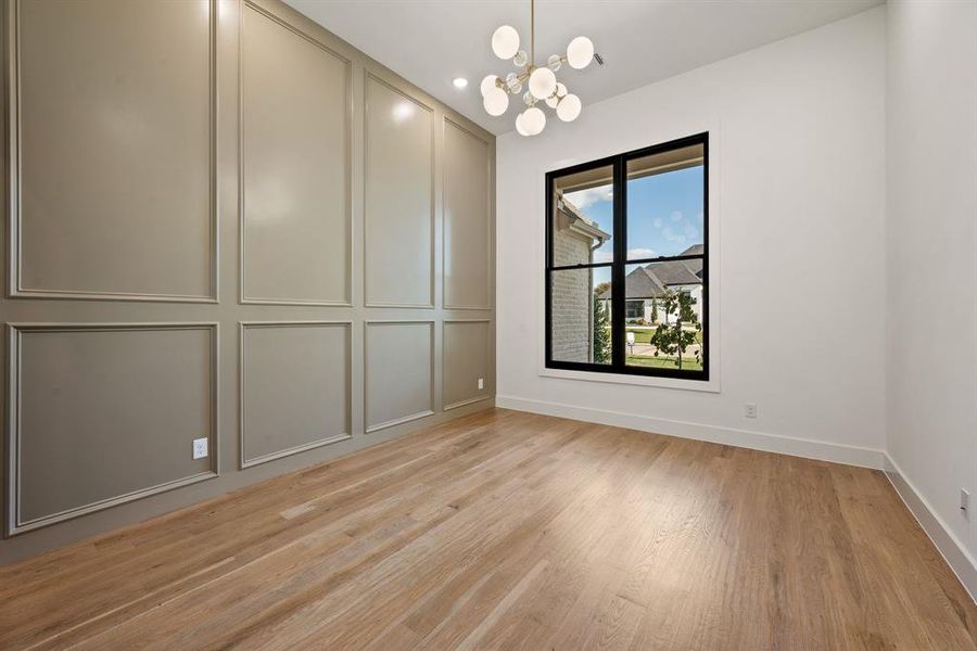 Spacious, unfurnished interior of a new home in The Resort on Eagle Mt. Lake, Fort Worth (Image 30).