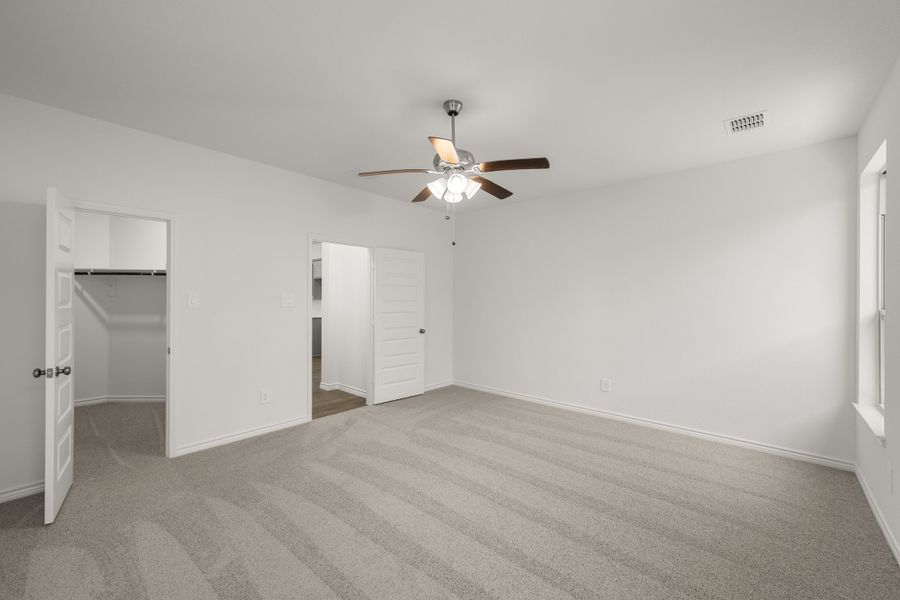 Spacious, unfurnished interior of a new home in Baker Farms, Cleburne (Image 22). Spacious, unfurnished interior of a new home in Baker Farms, Cleburne (Image 22).
