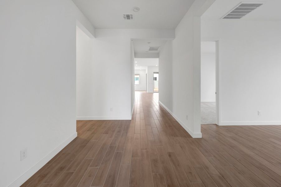 Spacious, unfurnished interior of a new home in Soleo, San Tan Valley (Image 17).