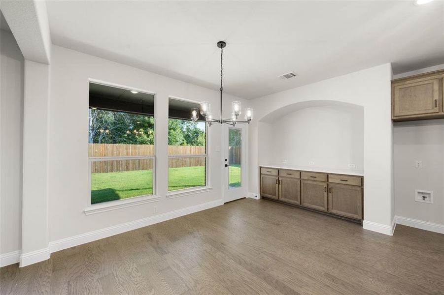 4445 Verbena- Dining-1