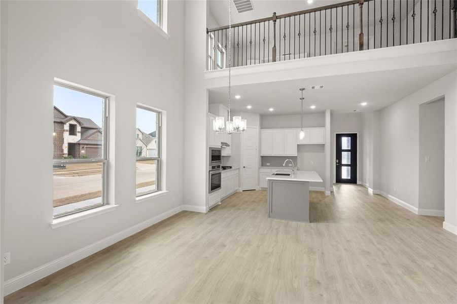 Spacious, unfurnished interior of a new home in Hidden Vistas, Burleson (Image 27). Spacious, unfurnished interior of a new home in Hidden Vistas, Burleson (Image 27).