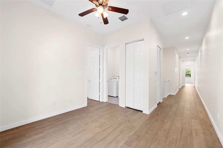 Spacious, unfurnished interior of a new home in , Fort Lauderdale (Image 24).