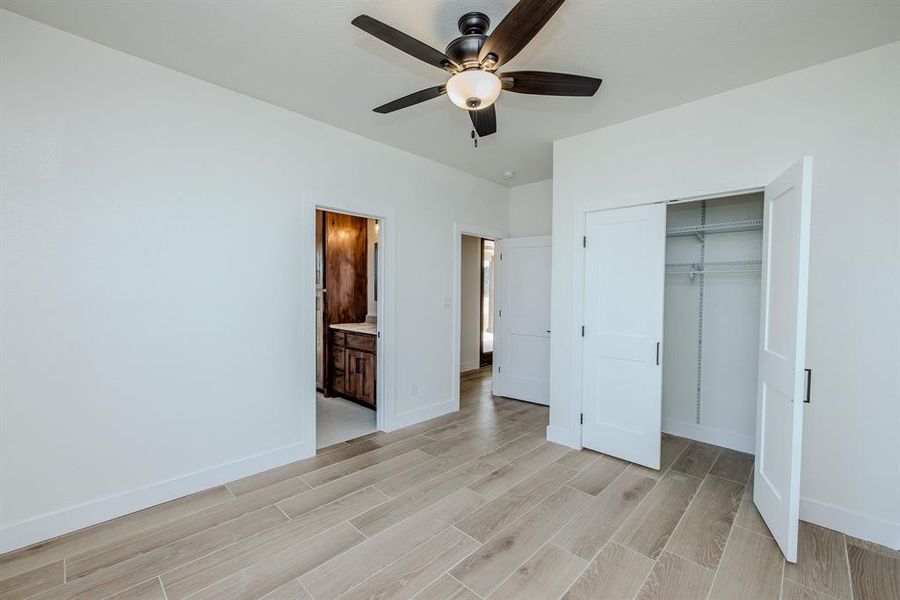 Spacious, unfurnished interior of a new home in , Graford (Image 35).