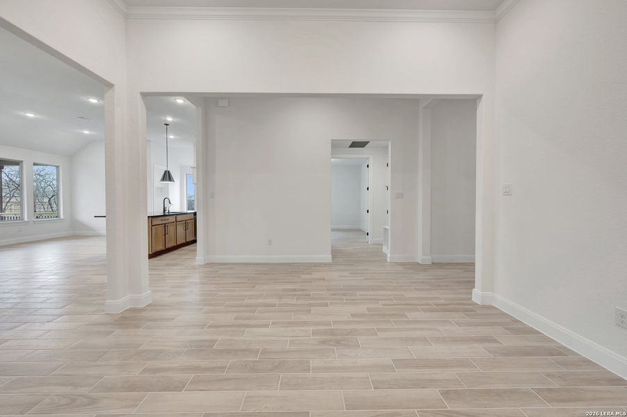 Spacious, unfurnished interior of a new home in Everly Estates, San Antonio (Image 31).