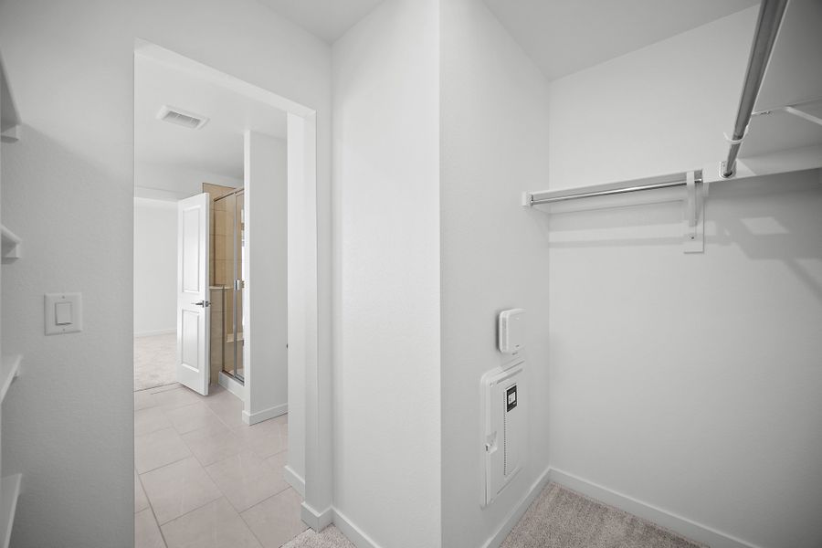 Spacious, unfurnished interior of a new home in Lyric at RidgeGate Townhomes, Lone Tree (Image 22).